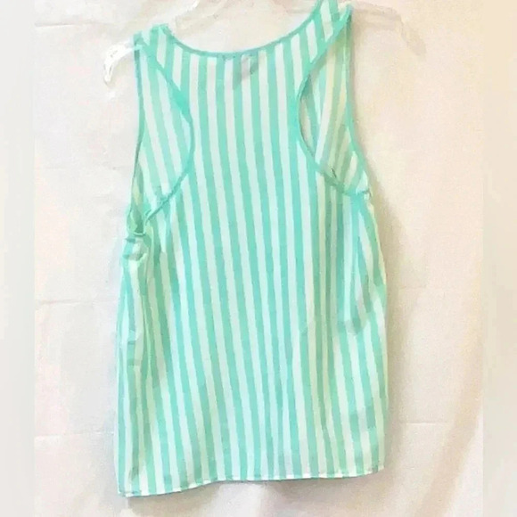 Forever 21 top size large - Picture 3 of 4